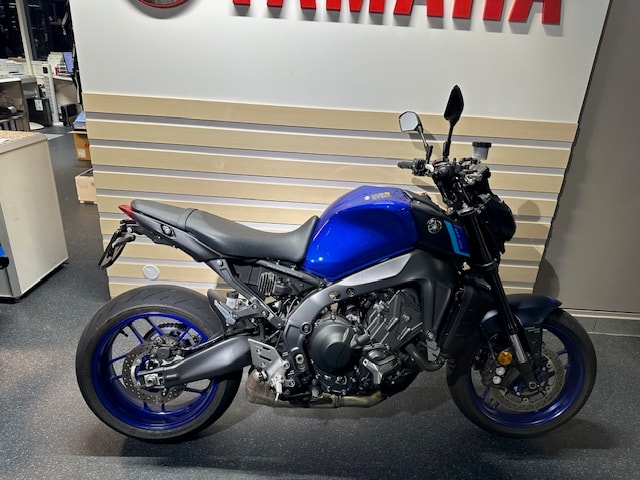 YAMAHA MT-09