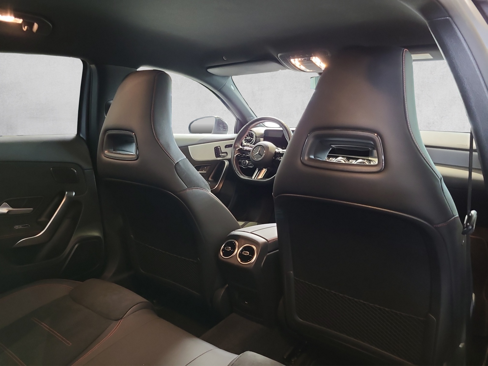 MERCEDES-BENZ A 250 4Matic AMG Line 7G-DCT - 15