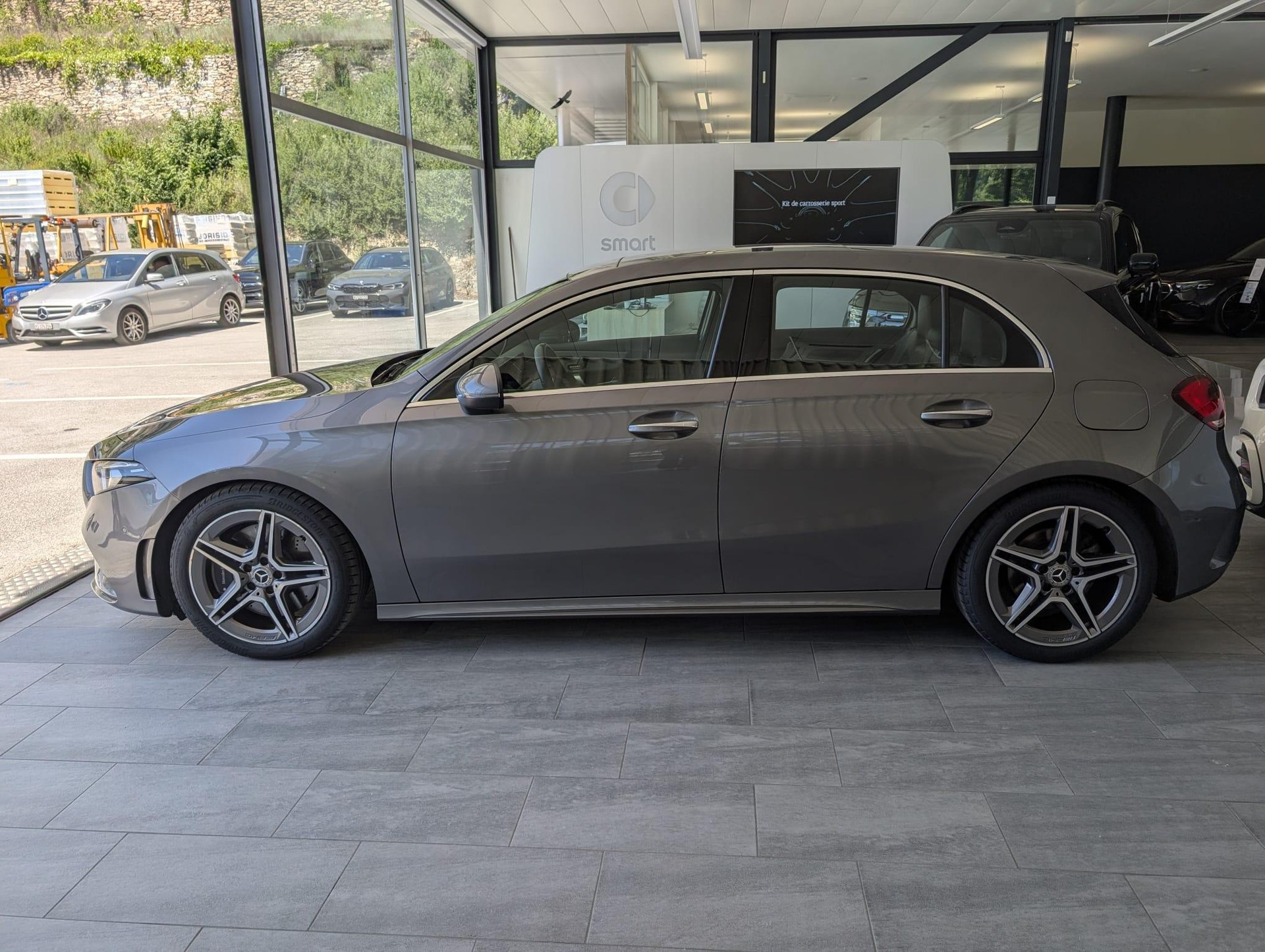 MERCEDES-BENZ A 250 AMG Line - 2