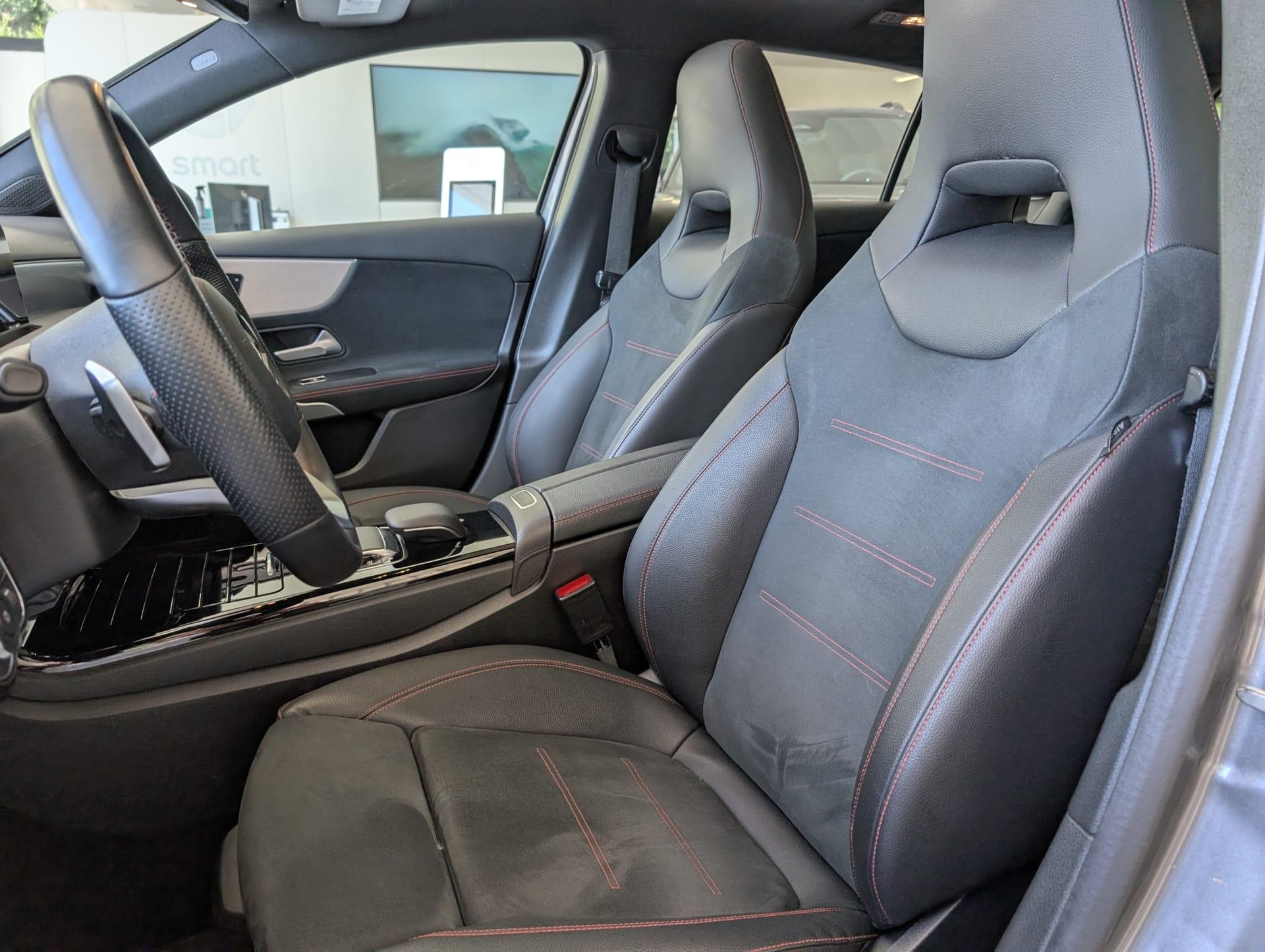 MERCEDES-BENZ A 250 AMG Line - 14