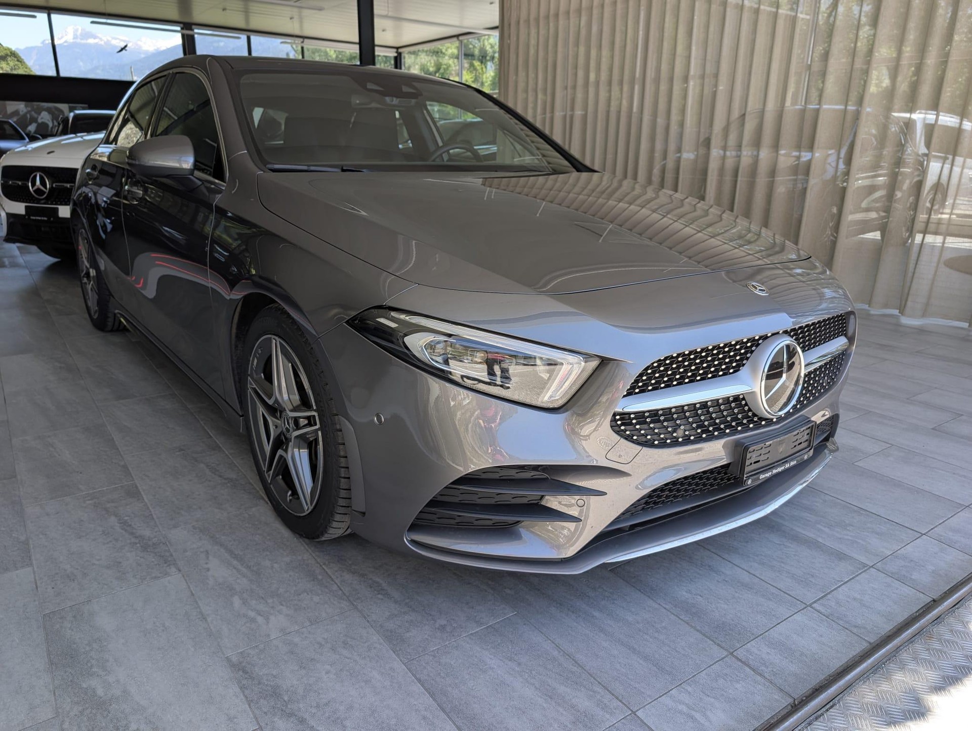 MERCEDES-BENZ A 250 AMG Line - 5