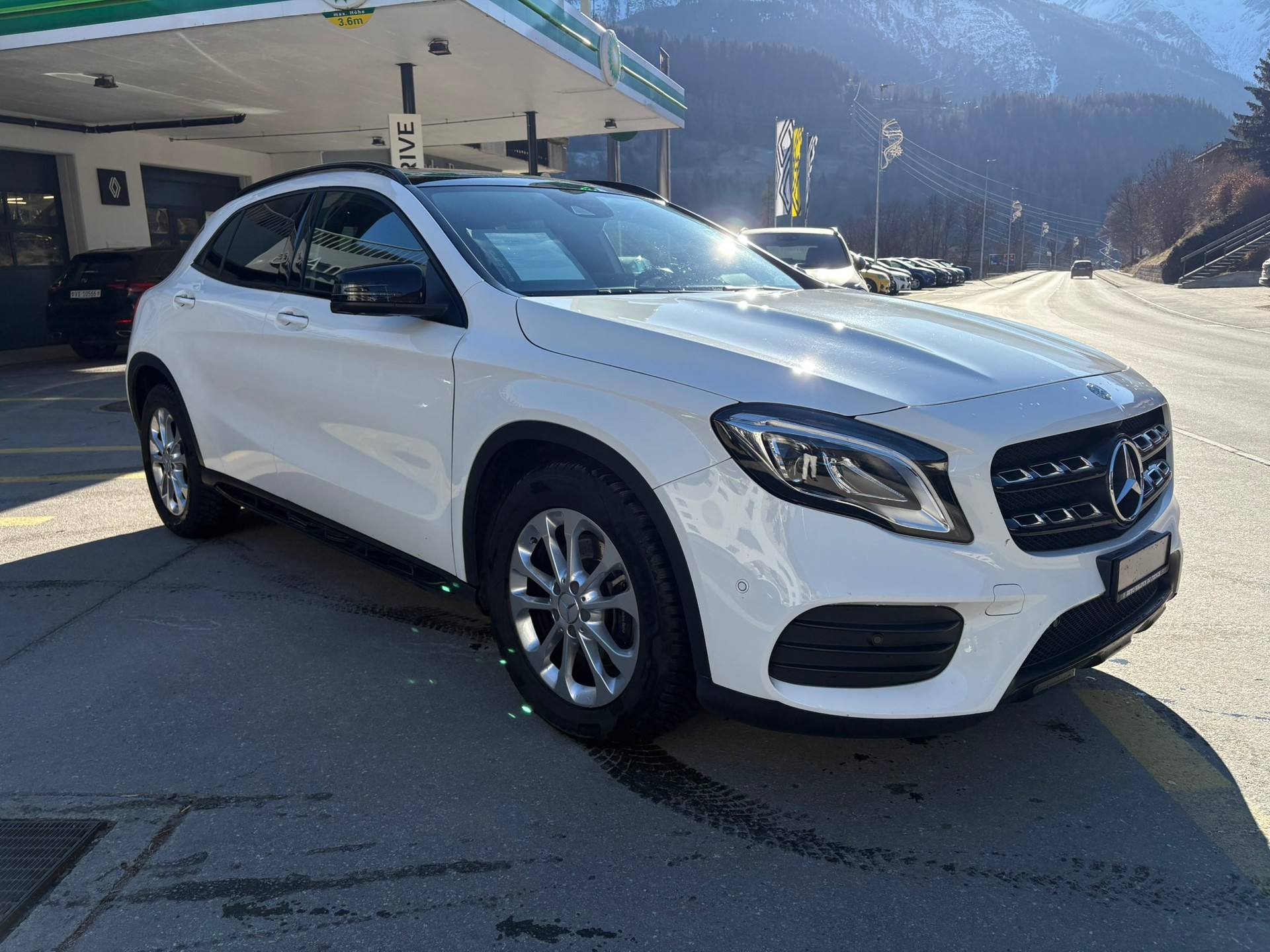 MERCEDES-BENZ GLA 220 AMG Line 4Matic - 2