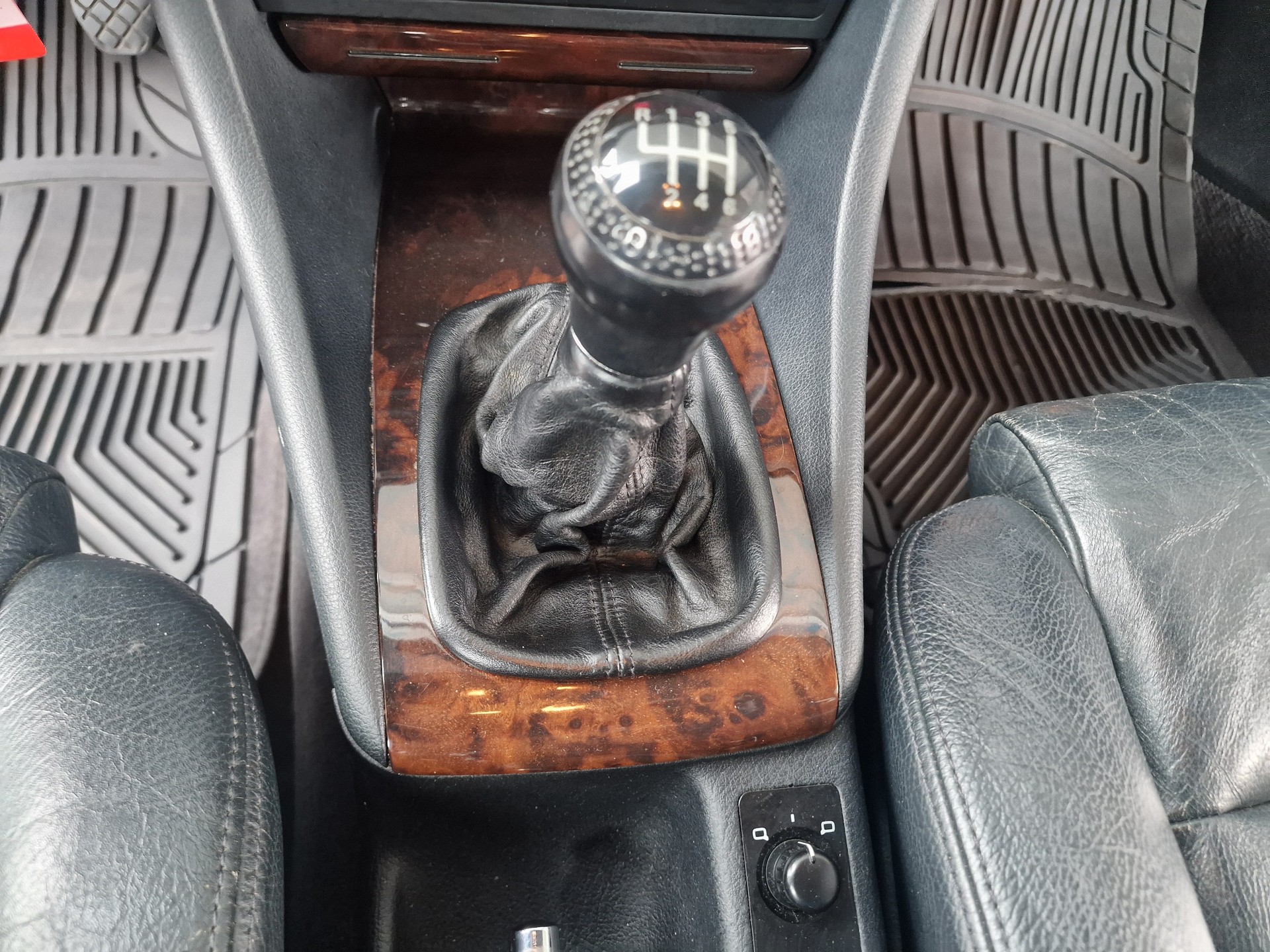 AUDI A6 Avant 2.7 T quattro Advance gepflegt AHK MFK Neu 12Mt Gara - 14