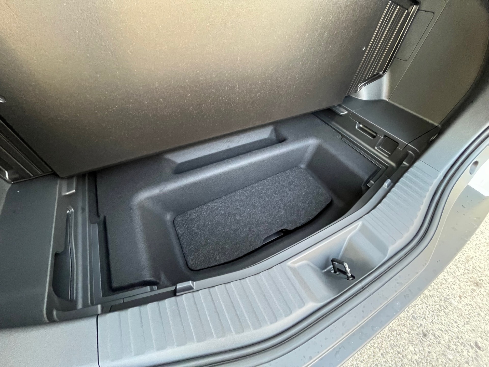 TOYOTA bZ4X Premium AWD Facelift (2026) - 18