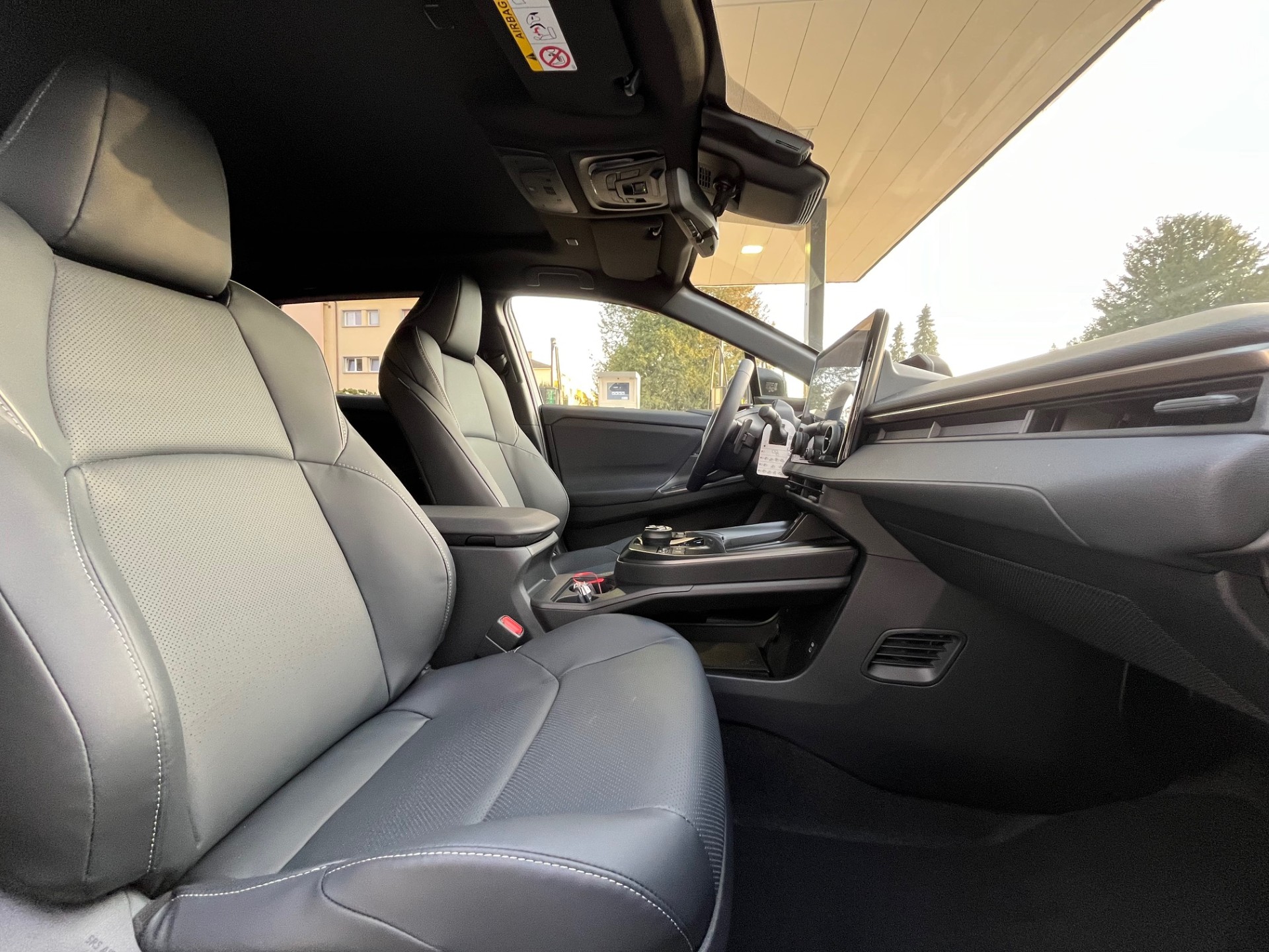 TOYOTA bZ4X Premium AWD Facelift (2026) - 9