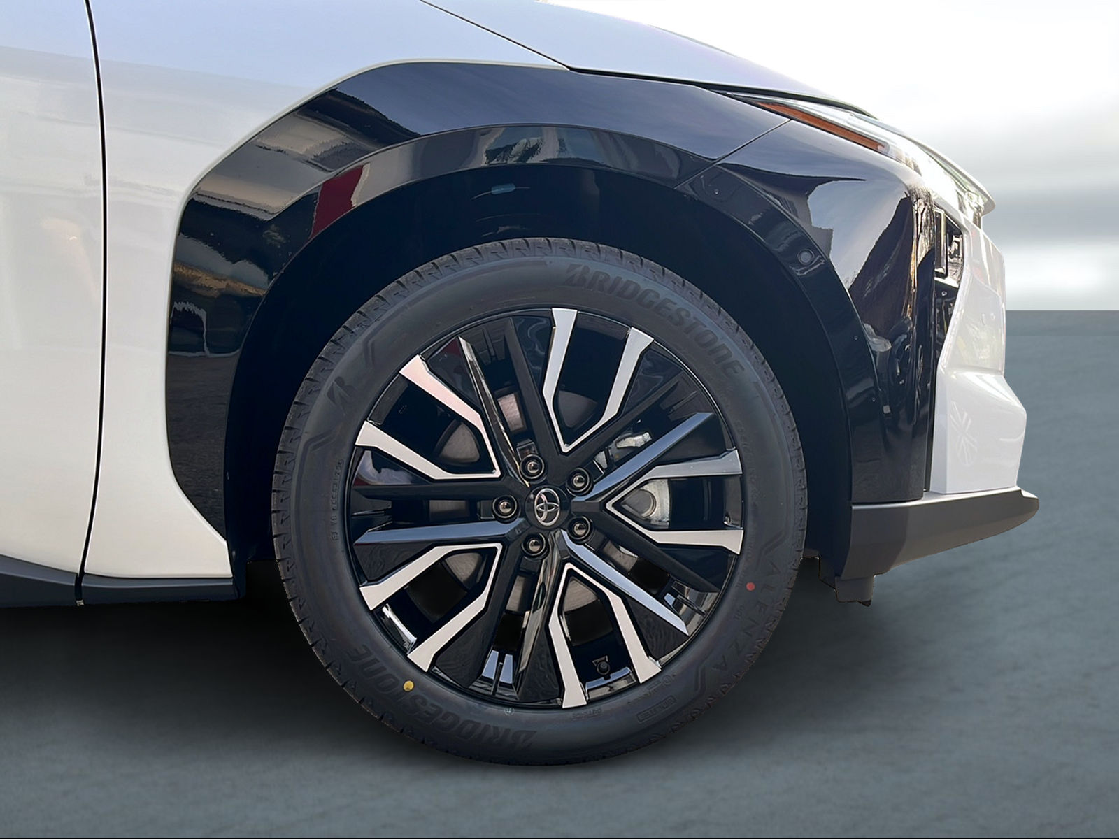 TOYOTA bZ4X Premium AWD Facelift (2026) - 5