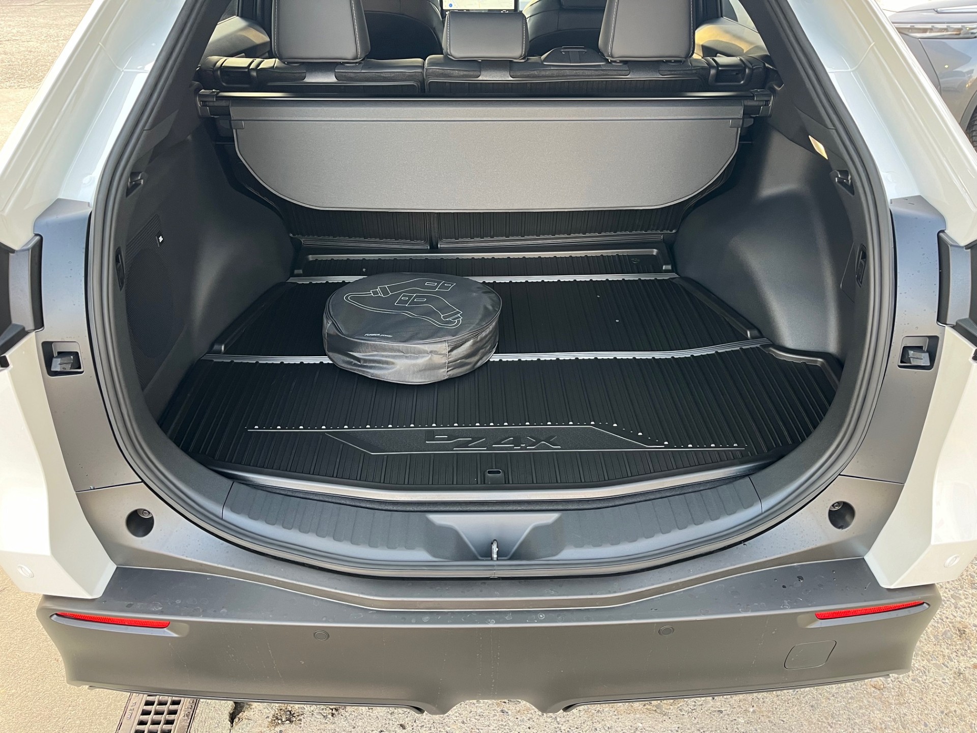 TOYOTA bZ4X Premium AWD Facelift (2026) - 16