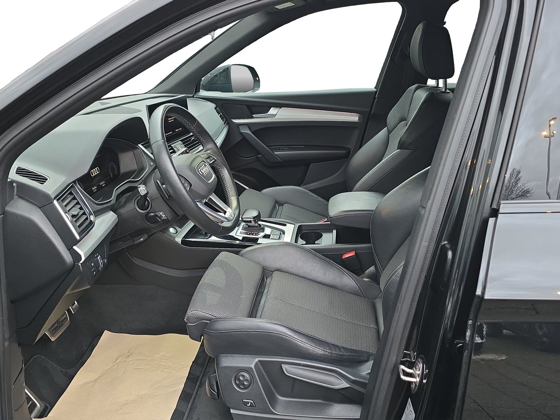 AUDI Q5 40 TDI Black Edition quattro S-tronic - 7