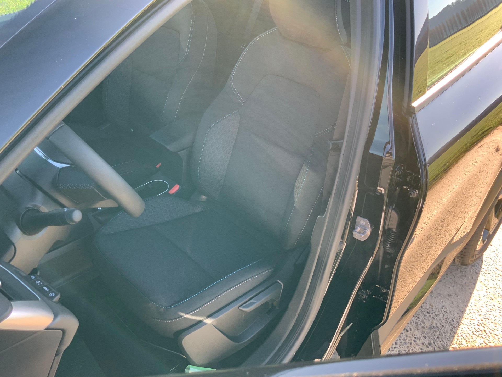 MITSUBISHI Grandis 1.8 HEV Invite+ - 7