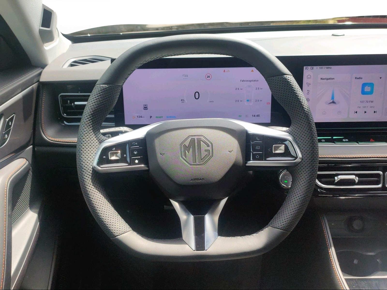MG HS 1.5 Hybrid Luxury - 11
