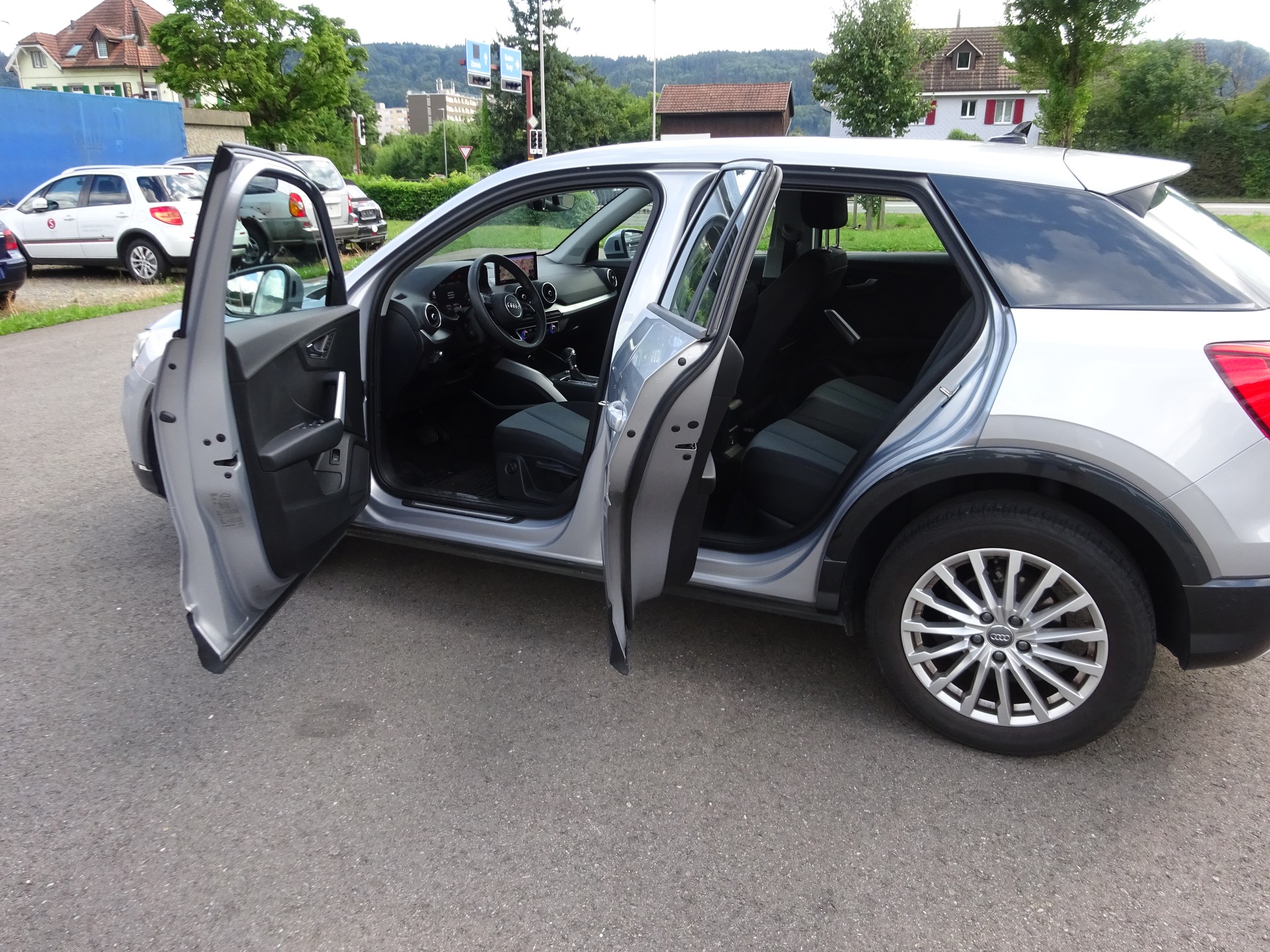 AUDI Q2 35 TFSI Design Attraction S-tronic - 9