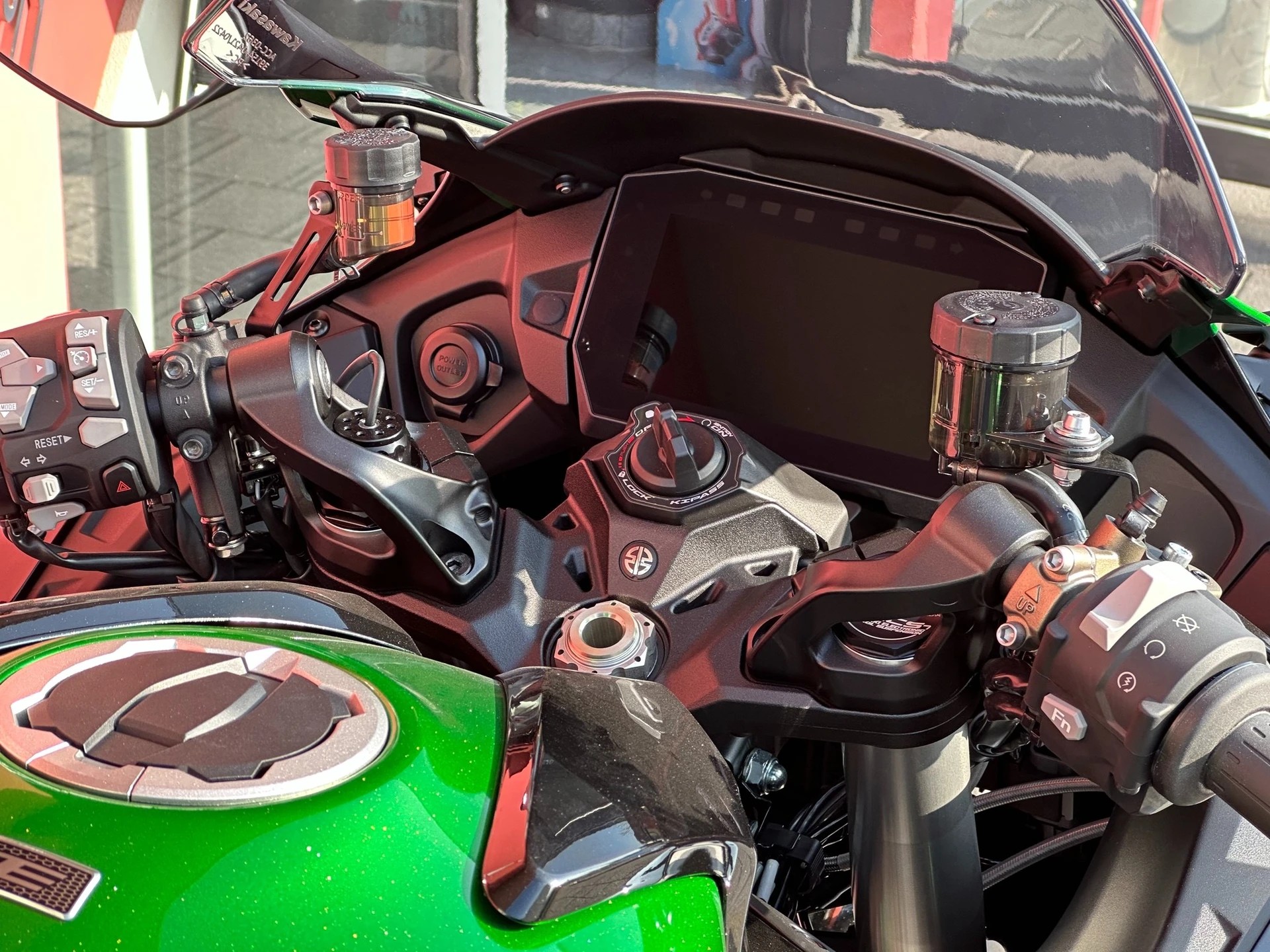 KAWASAKI Ninja H2 SX SE Performance Tourer - 16