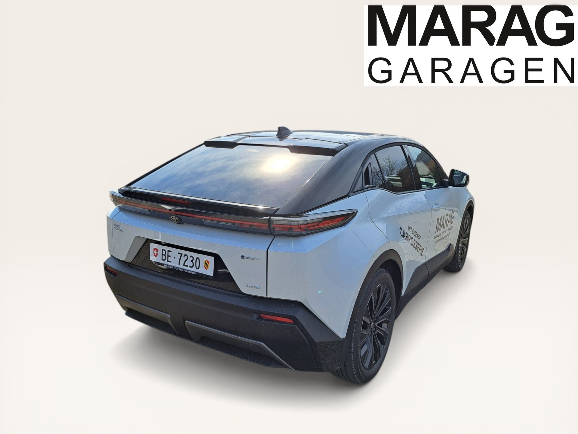 TOYOTA C-HR+ 77 kWh Premium AWD - 10