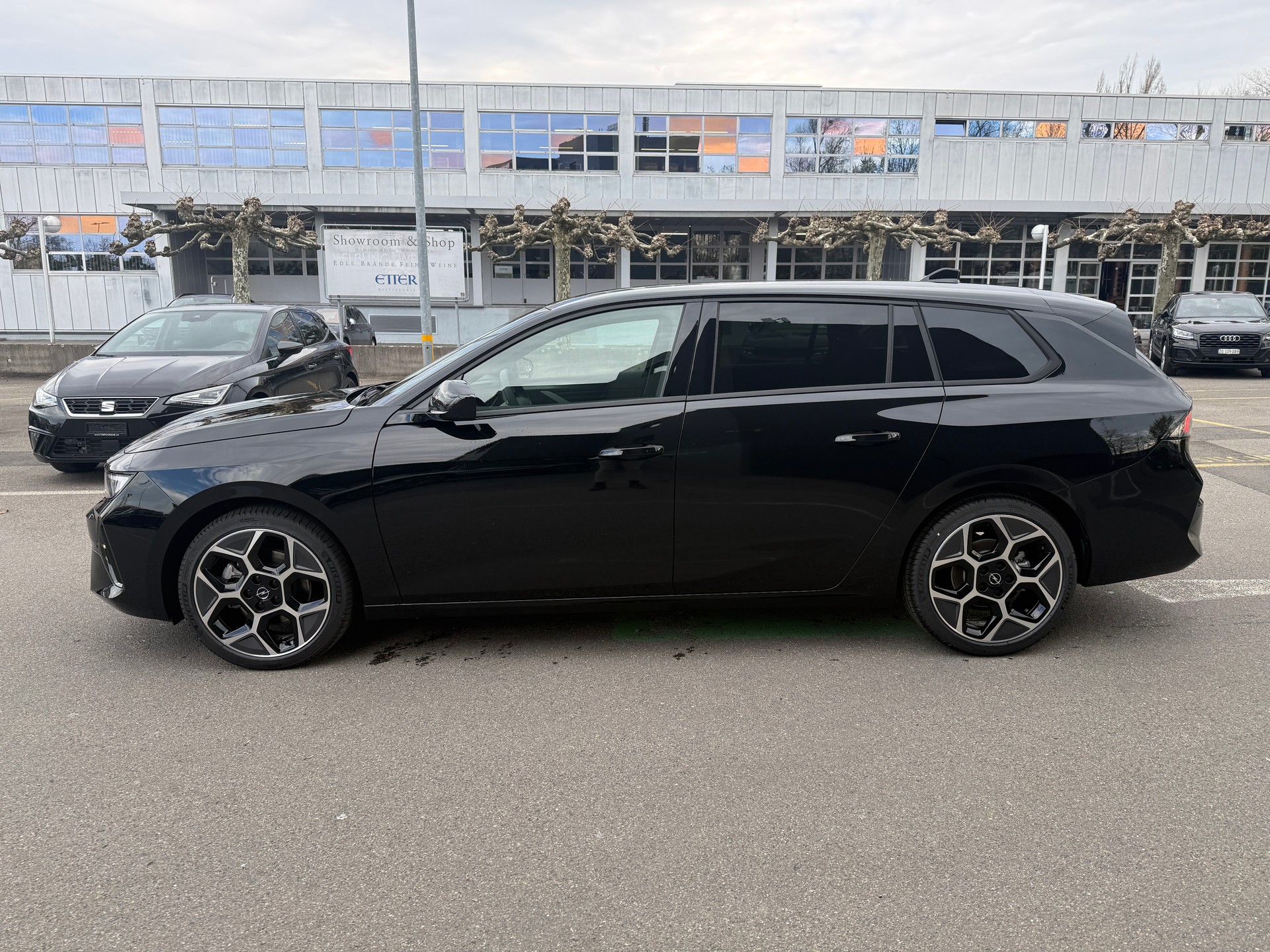 OPEL Astra Sports Tourer 1.2i Turbo GS A - 8