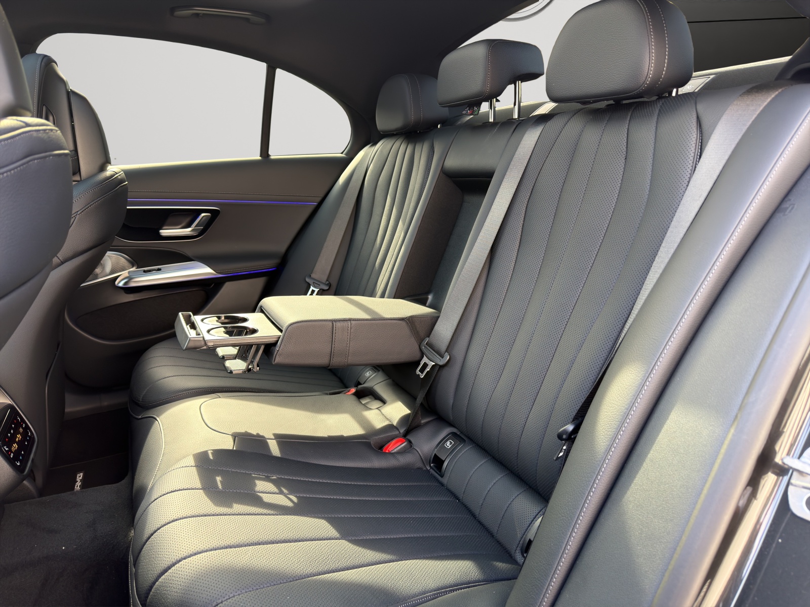 MERCEDES-BENZ E 400 e 4Matic 9G-Tronic - 14