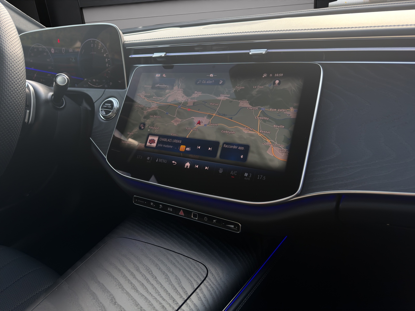 MERCEDES-BENZ E 400 e 4Matic 9G-Tronic - 11