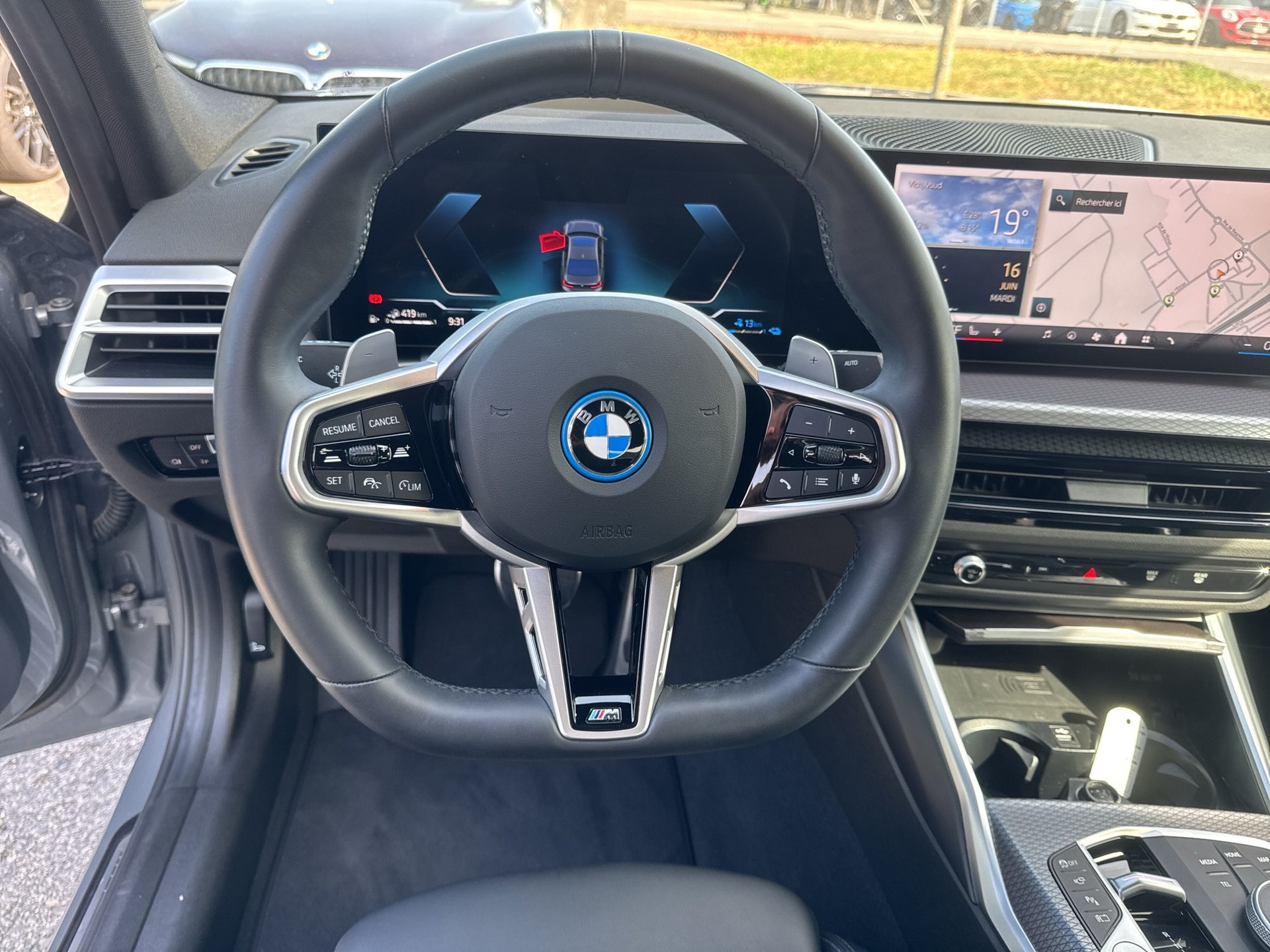 BMW 330e xDrive Steptronic M Sport - 12