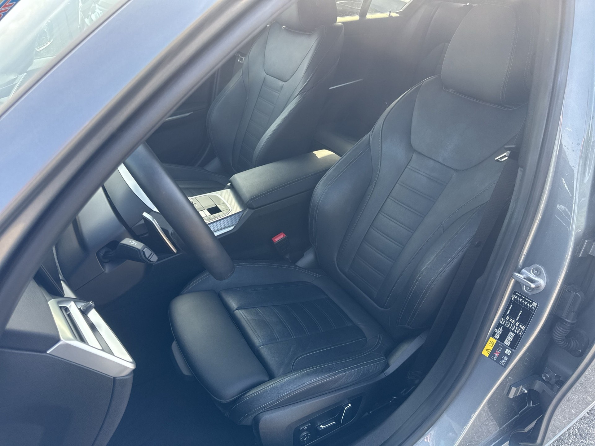 BMW 330e xDrive Steptronic M Sport - 10