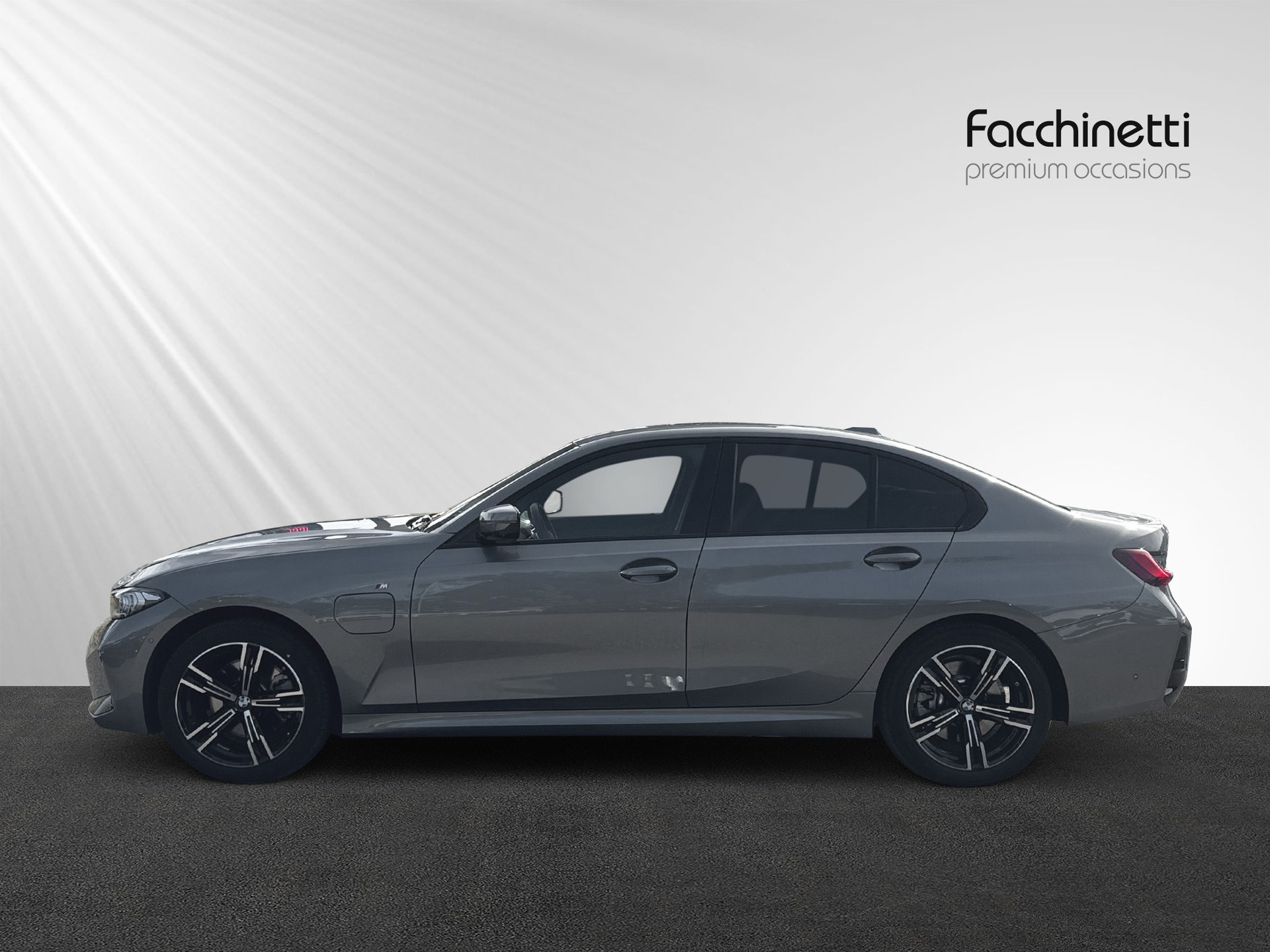 BMW 330e xDrive Steptronic M Sport - 2