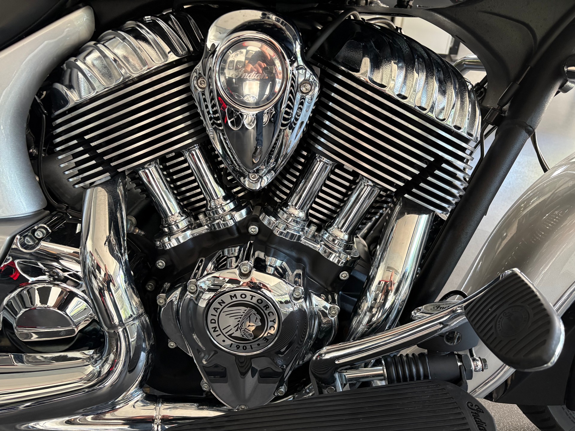 INDIAN Chieftain - 2