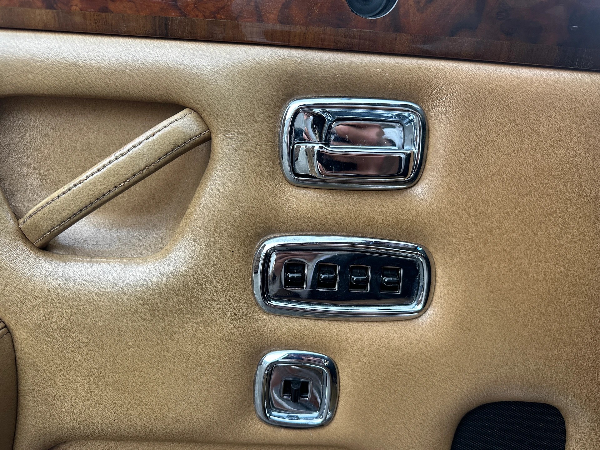 ROLLS-ROYCE Silver Wraith 17