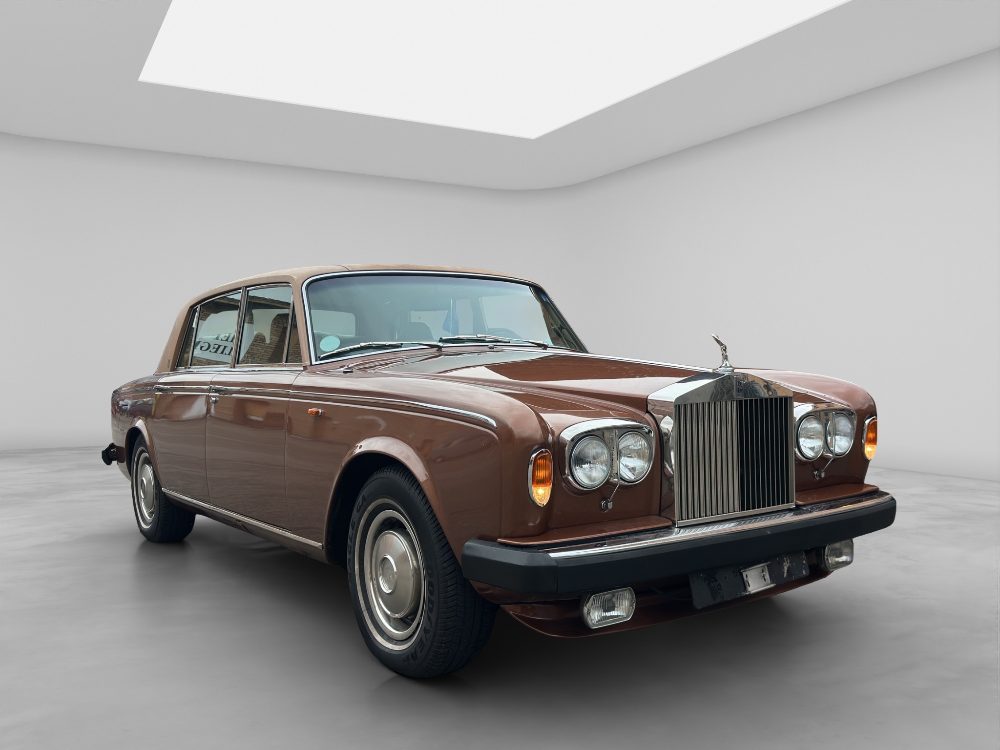 ROLLS-ROYCE Silver Wraith 8