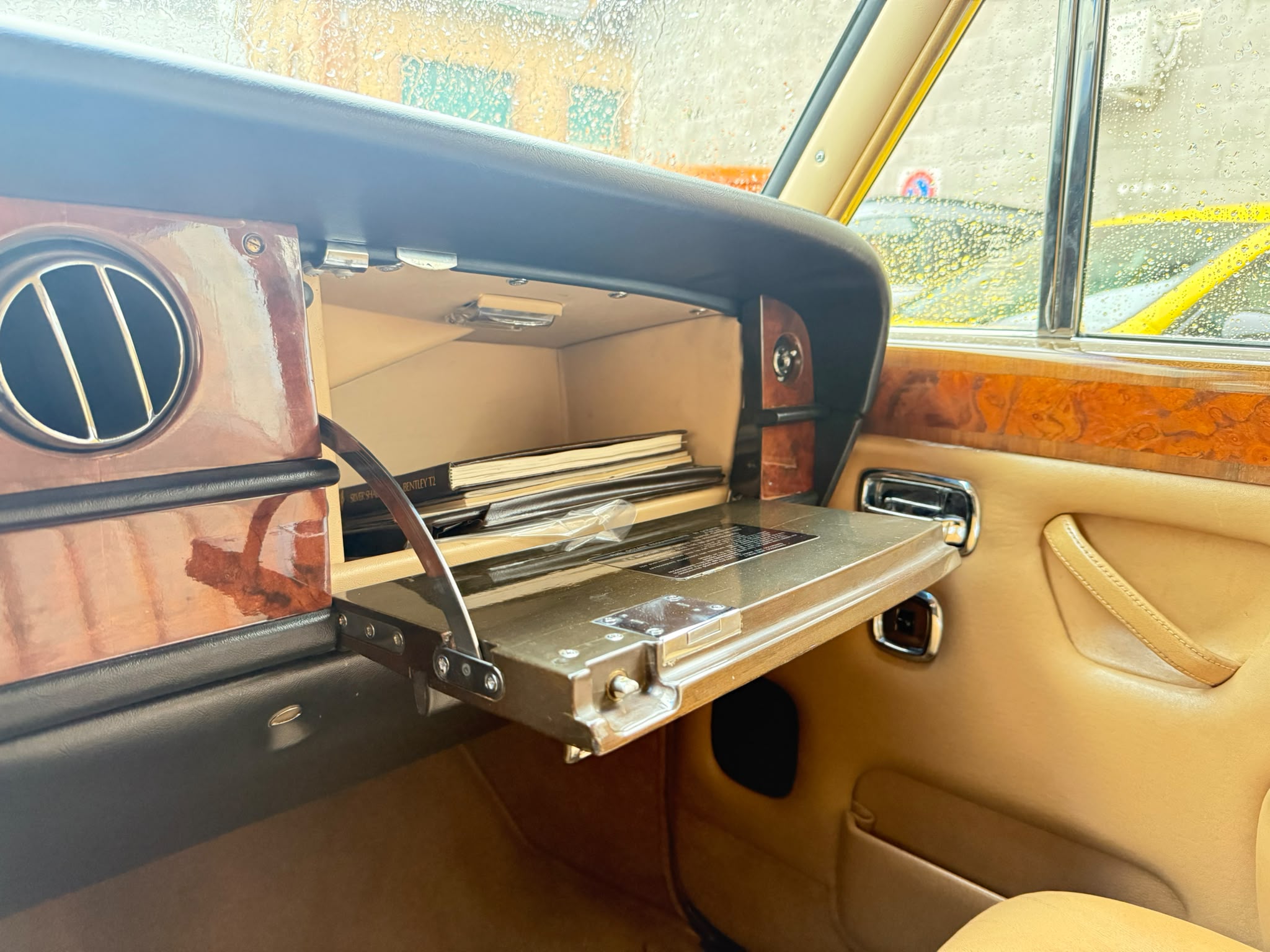 ROLLS-ROYCE Silver Wraith 16