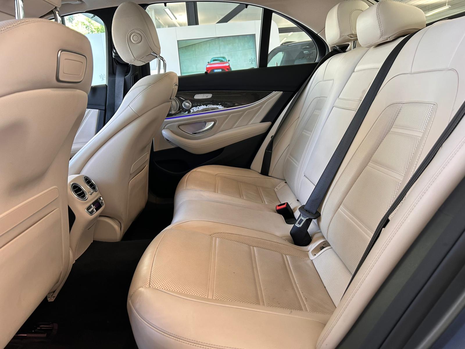 MERCEDES-BENZ E 63 AMG 4Matic - 21