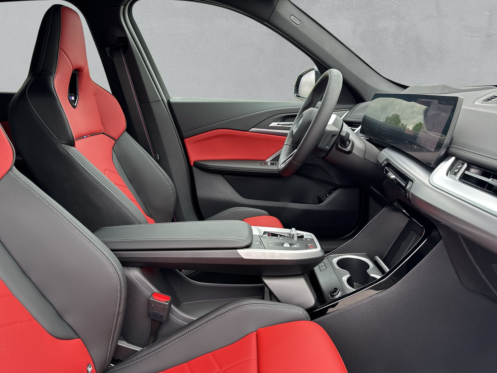 BMW iX1 eDrive 20 M Sport Pro - 13