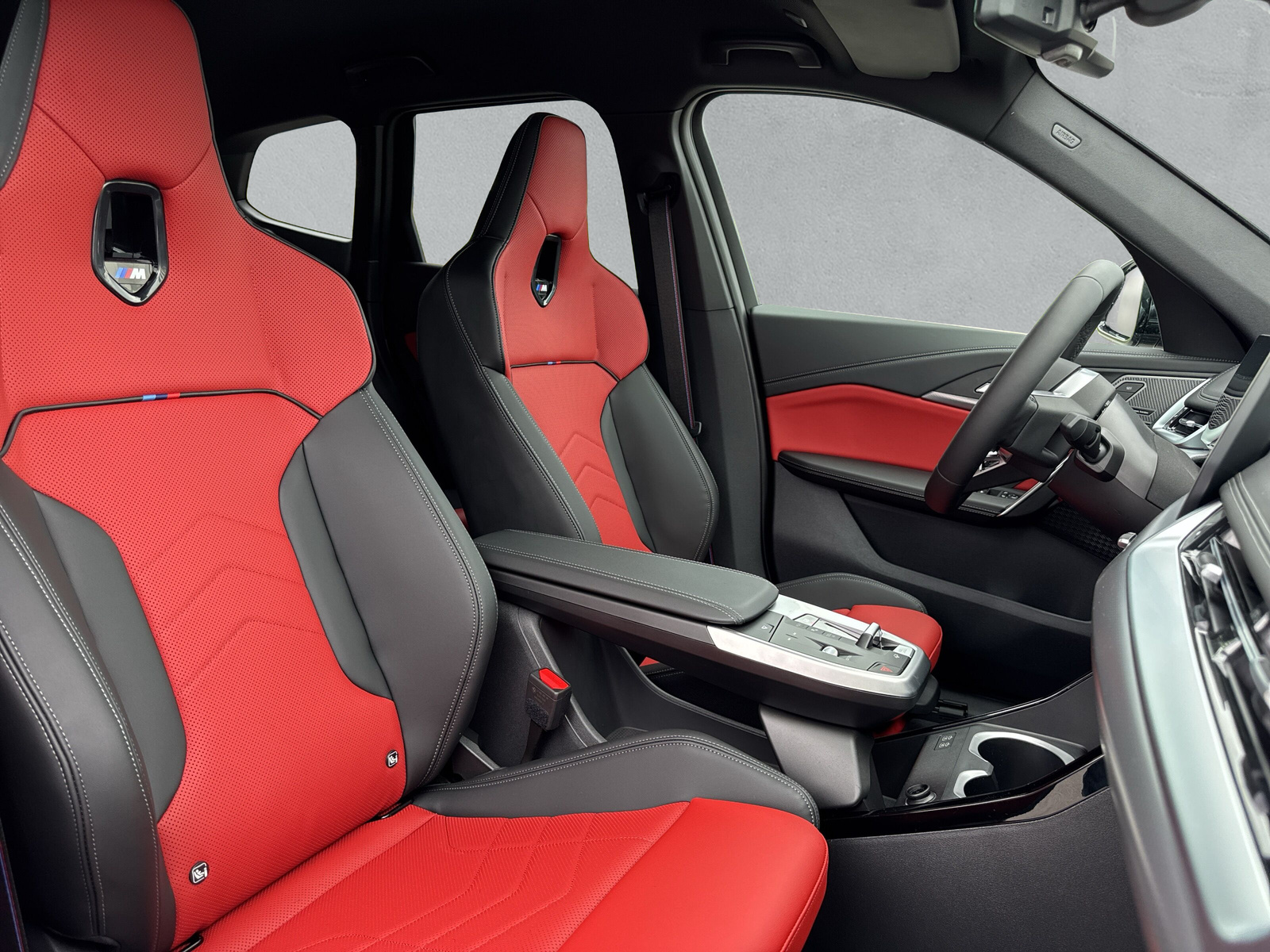 BMW iX1 eDrive 20 M Sport Pro - 12