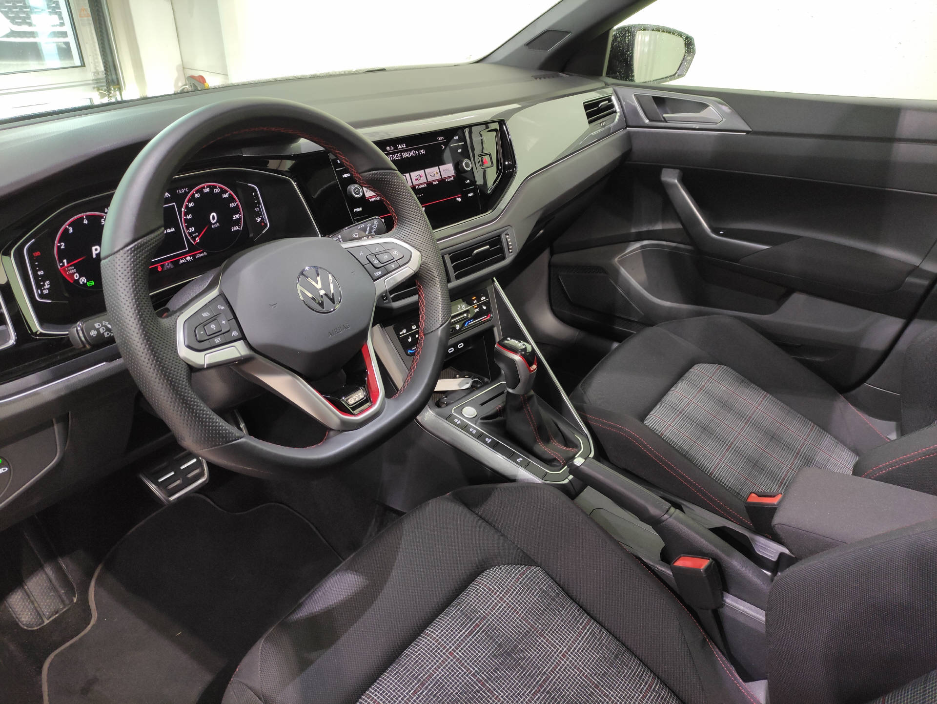 VW Polo 2.0 TSI GTI DSG - 4