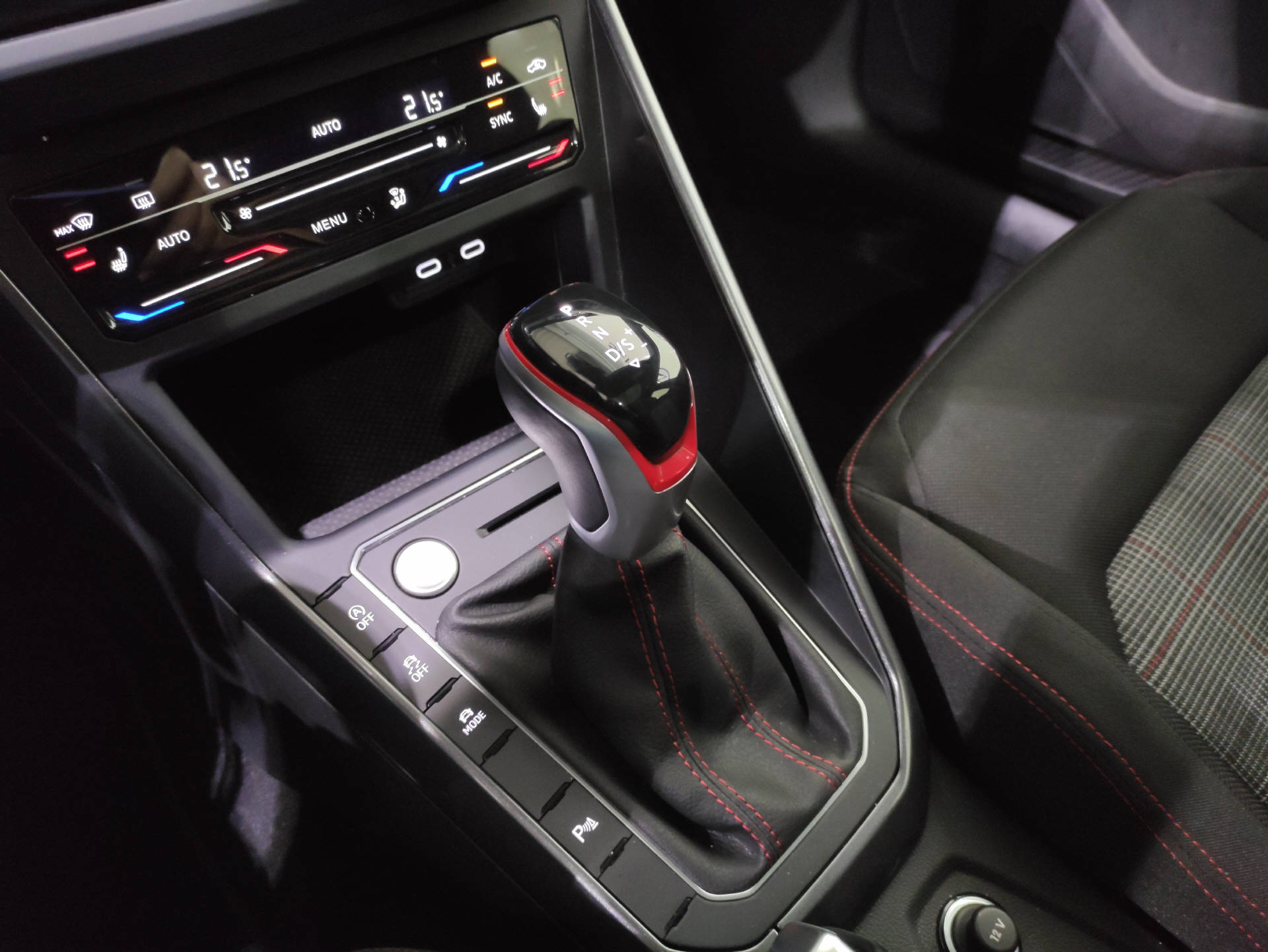 VW Polo 2.0 TSI GTI DSG - 11