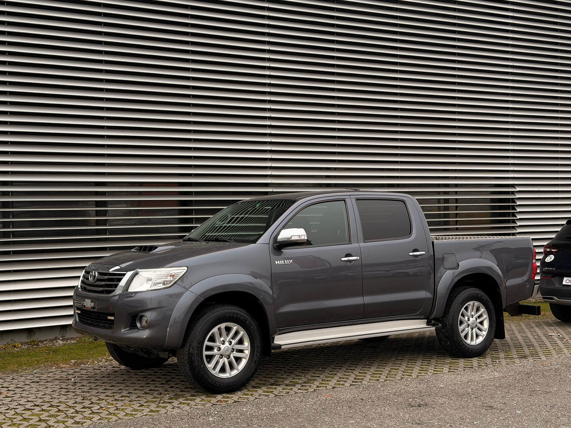 TOYOTA Hilux 3.0 4WD Double Cab Sol Premium - 2
