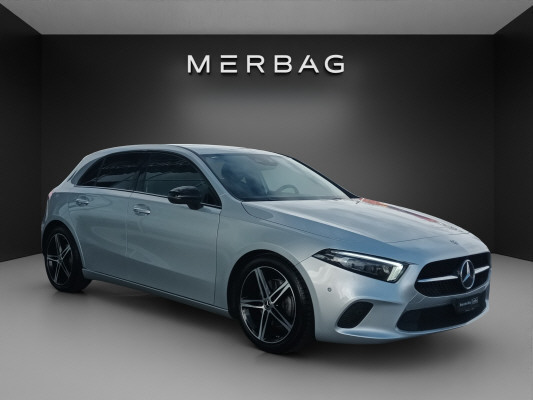 MERCEDES-BENZ A 200 Progressive