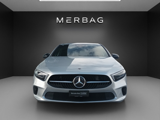 MERCEDES-BENZ A 200 Progressive - 3