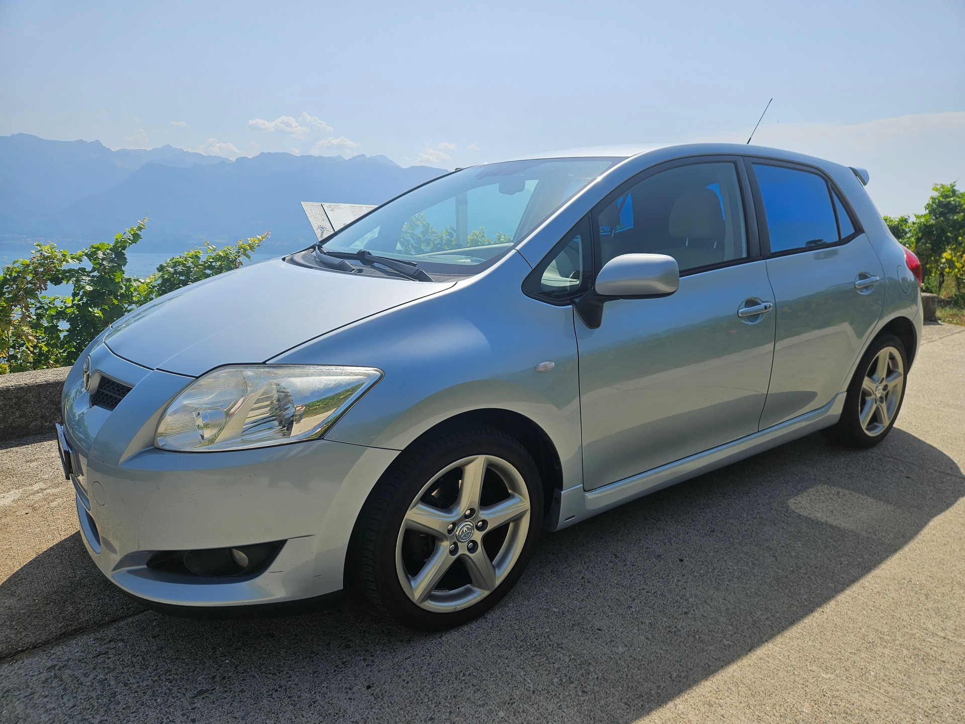 TOYOTA Auris 1.6 Linea Sol - 1