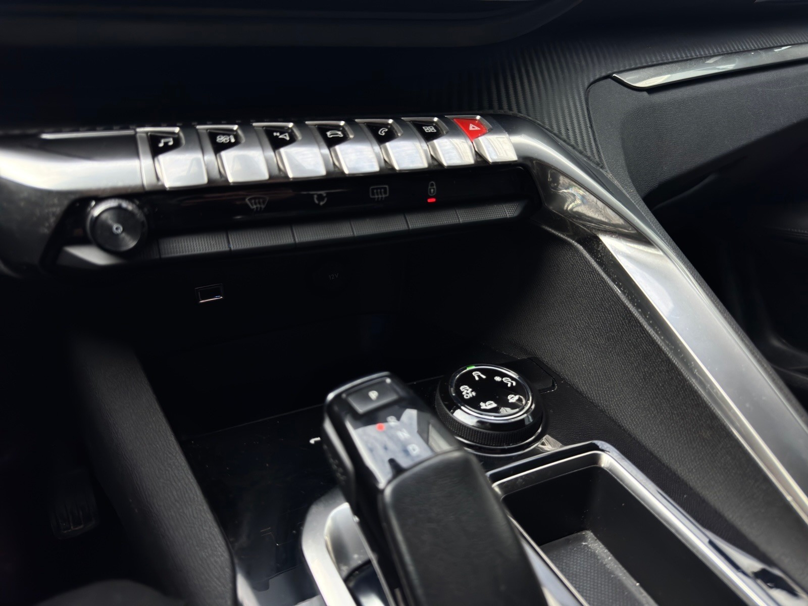 PEUGEOT 3008 1.6 THP Allure EAT - 15