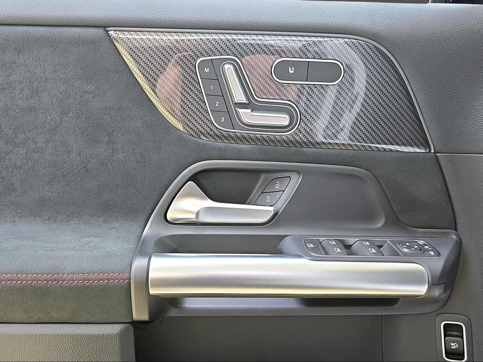 MERCEDES-BENZ GLA 250 4Matic Swiss Star - 13