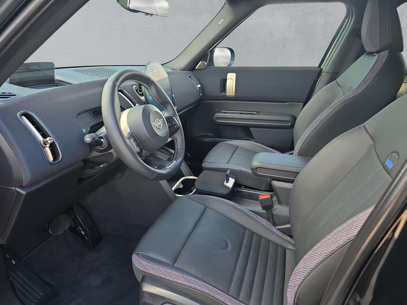 MINI Countryman S ALL4 U25 2.0i (CH) AHK - 12