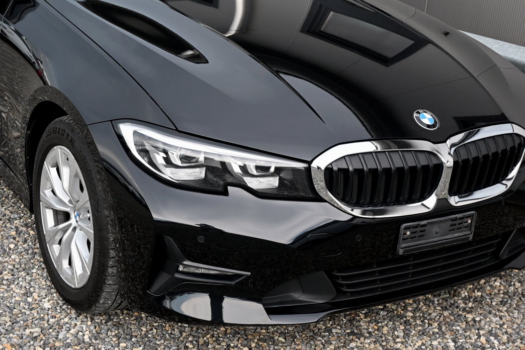 BMW 320d xDrive Touring Steptronic - 14