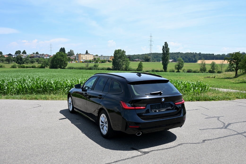 BMW 320d xDrive Touring Steptronic - 4