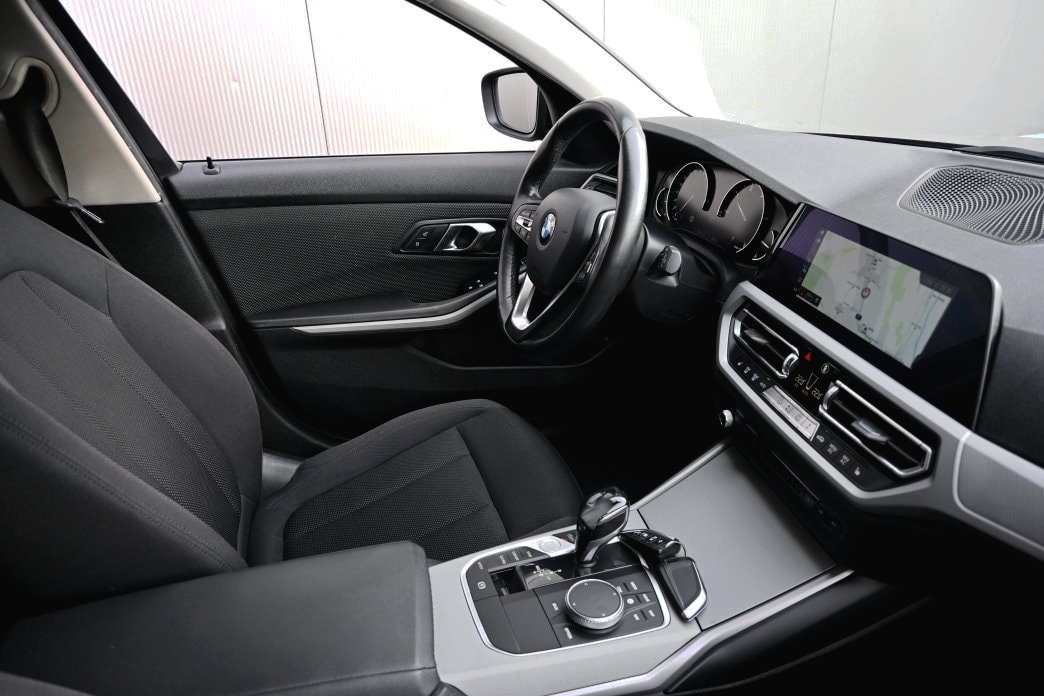 BMW 320d xDrive Touring Steptronic - 7