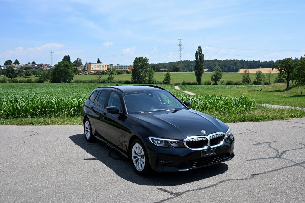 BMW 320d xDrive Touring Steptronic - 2