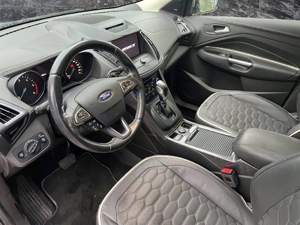 FORD Kuga 2.0 TDCi 180 Vignale - 9