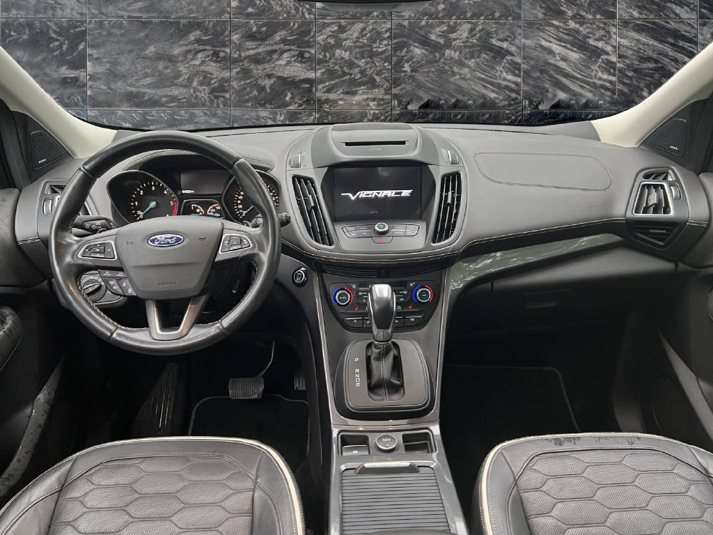 FORD Kuga 2.0 TDCi 180 Vignale - 10