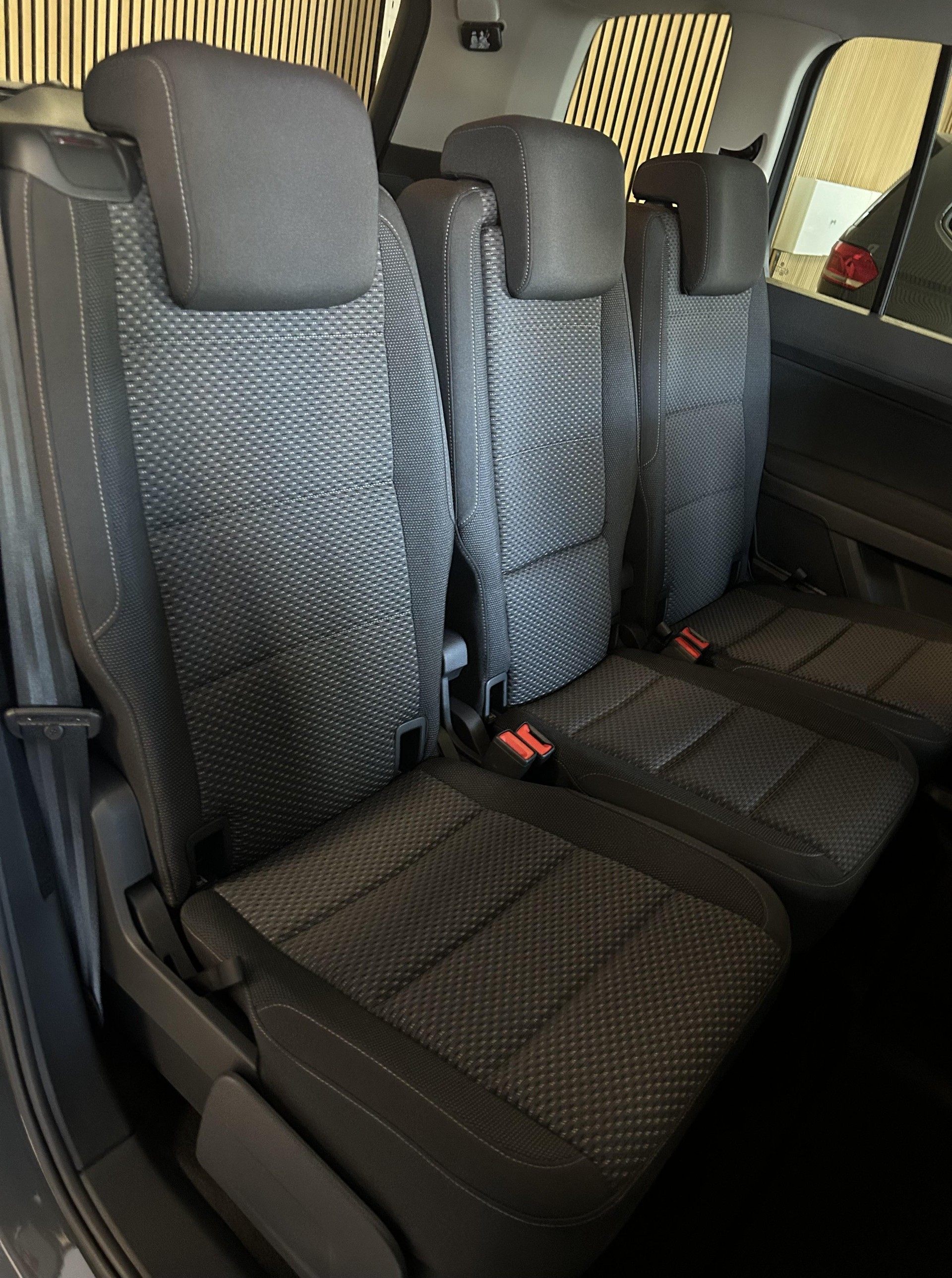 VW Touran 1.5 TSI Comfortline DSG 7 PLACES/7PLATZ - 21