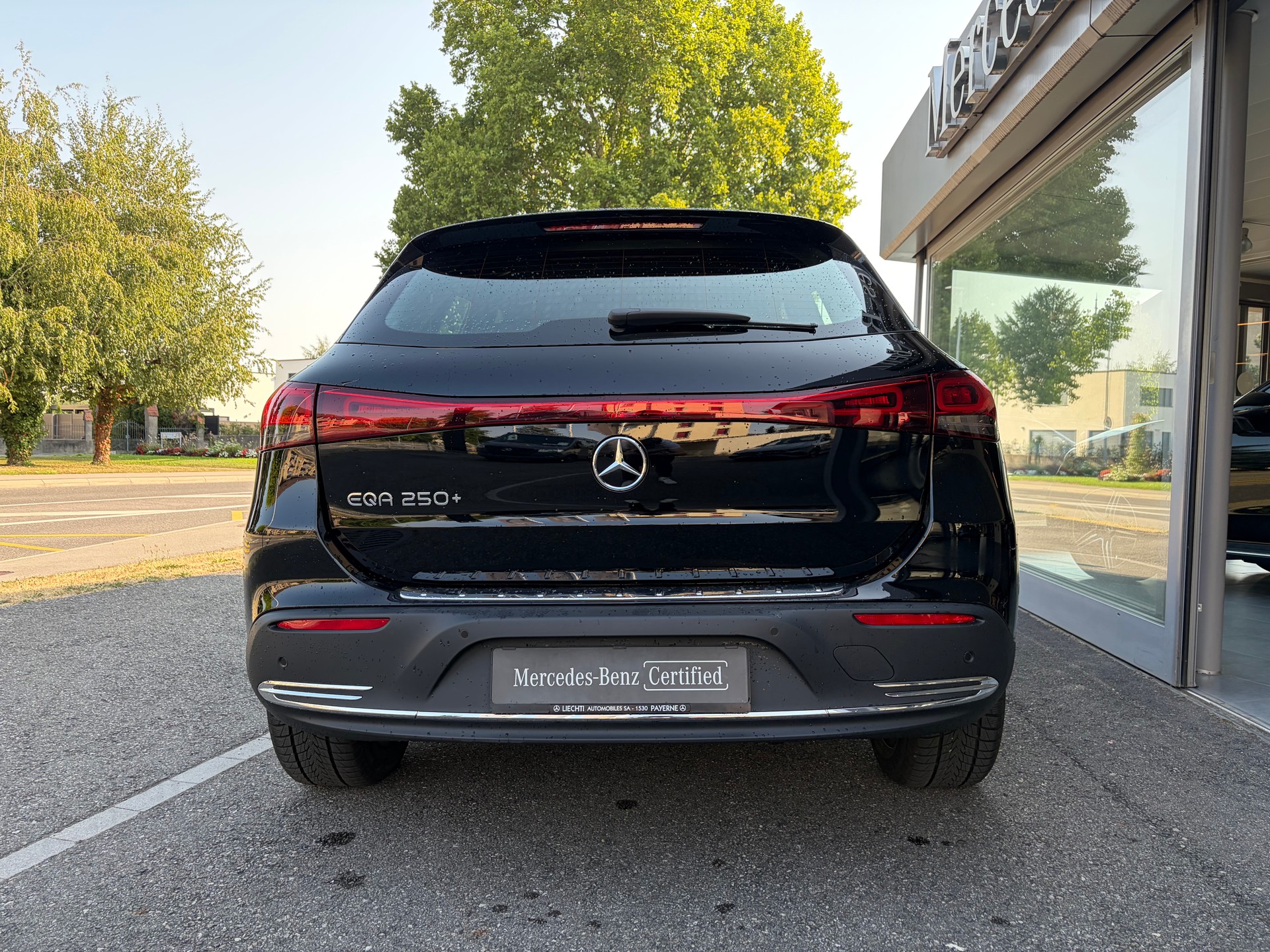 MERCEDES-BENZ EQA 250+ - 3