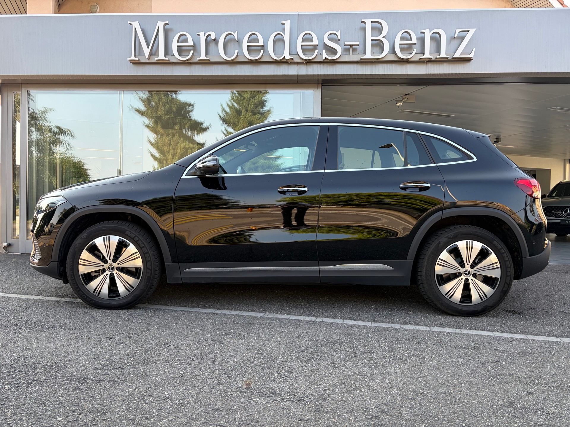 MERCEDES-BENZ EQA 250+ - 2