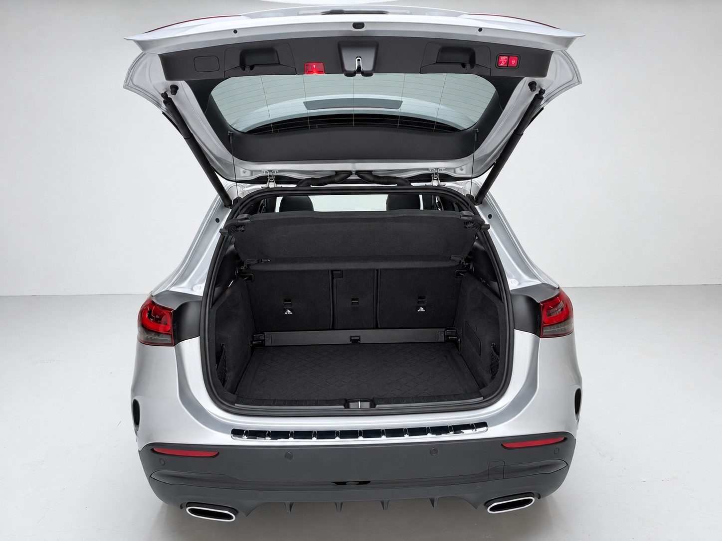 MERCEDES-BENZ GLA 250 4MATIC AMG Line (CH) | VOLLAUSSTATTUNG - 12