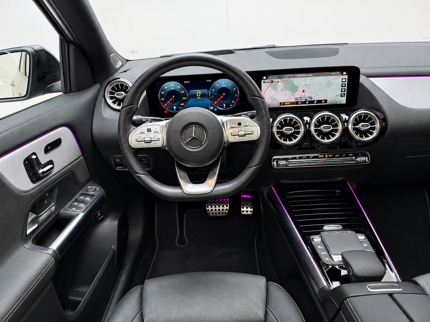 MERCEDES-BENZ GLA 250 4MATIC AMG Line (CH) | VOLLAUSSTATTUNG - 10